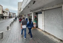 Comercios bajan cortinas en el centro de Tampico