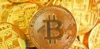 Bitcoin retrocede en medio de incertidumbre global