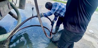 Coordina Carlos Peña Ortiz desazolve de red sanitaria con equipos de Obras Públicas