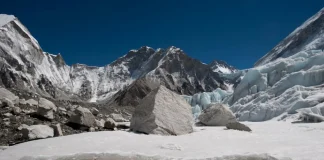 Alerta por glaciar en Nepal